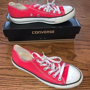 Red converse!